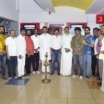 ಪಾಲಿಕೆ ನೌಕರರಿಗೆ ವೇತನ ನೀಡಬೇಕೆಂಬ ಒತ್ತಾಯದೊಂದಿಗೆ ಪಾಲಿಕೆ ಮುಂಭಾಗದಲ್ಲಿ  ನಡೆದ   ಪ್ರತಿಭಟನೆಯ ಸಂದರ್ಭದಲ್ಲಿ ಶಾಸಕ ವೇದವ್ಯಾಸ ಕಾಮತ್ ರವರು ಭೇಟಿ