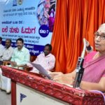 ಪ್ರಧಾನ ಮಂತ್ರಿ ನರೇಂದ್ರ ಮೋದಿ ವಂದೇ ಭಾರತ್‌ ರೈಲಿಗೆ ಚಾಲನೆ
