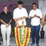 ಕೊಳಲು ನುಡಿಸುತ್ತಲೇ ಸ್ವಿಮ್ಮಿಂಗ್ ಮಾಡಿ ವಿಶ್ವ ದಾಖಲೆ  ಮಂಗಳೂರಿನ ರೂಬನ್ ಸಾಧನೆಗೆ ಅಭಿನಂದನೆ