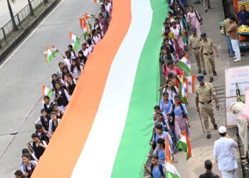 ಮಂಗಳೂರಿನಲ್ಲಿ ರಾಷ್ಟ್ರಭಕ್ತರ ವೇದಿಕೆಯಿಂದ ಭವ್ಯ ತಿರಂಗಾ ಯಾತ್ರೆ: ಸಾವಿರಾರು ನಾಗರಿಕರ ಭಾಗಿ