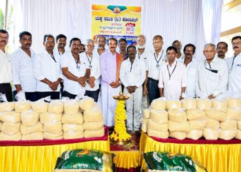 ಕೋಡಿಕಲ್ ಯಕ್ಷ ಸಮಿತಿಯಿಂದ ಕೃಷ್ಣಾಷ್ಟಮಿ ಪ್ರಯುಕ್ತ 1000 ಮಂದಿಗೆ ಅಕ್ಕಿ ವಿತರಣೆ
