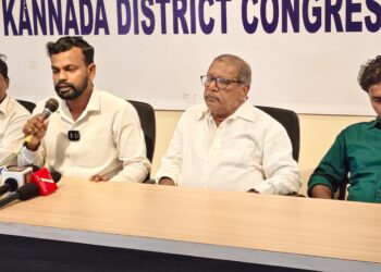 ಖರ್ಗೆ ಅವಮಾನ ಪ್ರಕರಣ: ರಾಹುಲ್ ಗಾಂಧಿ ವಿರುದ್ಧದ ಎಫ್‌ಐಆರ್ ಖಂಡನೀಯ: ದಿನೇಶ್ ಮುಳೂರು