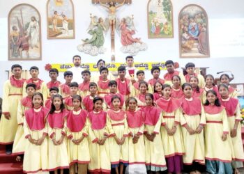 ಕರಾವಳಿಯಲ್ಲಿ ಸೌಹಾರ್ದತೆಯ ‘ಮೊಂತಿ ಫೆಸ್ತ್’ ಸಡಗರ: ಪೆರುವಾಯಿ ಚರ್ಚ್‌ನಲ್ಲಿ ಭಕ್ತಿಪೂರ್ವಕ ಆಚರಣೆ