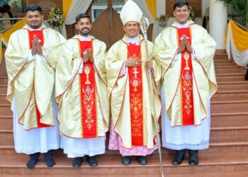 ಫಾತಿಮಾ ರಿಟ್ರೀಟ್ ಹೌಸ್‌ನಲ್ಲಿ ಜೆಸ್ಯೂಟ್ ಡೀಕನ್‌ಗಳಿಗೆ  ಗುರುದೀಕ್ಷೆ ಸಂಸ್ಕಾರ