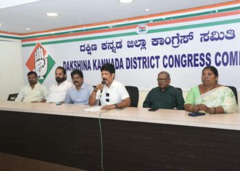 ಸೈಂಟ್ ಆಗ್ನೆಸ್ ಕಾಲೇಜು ಎದುರು ABVP ಪ್ರತಿಭಟನೆ:ಕೋಮು ರಾಜಕಾರಣದ ಷಡ್ಯಂತ್ರ ಎಂದ ಕೆಪಿಸಿಸಿ ವಕ್ತಾರ ಎ.ಸಿ. ವಿನಯರಾಜ್